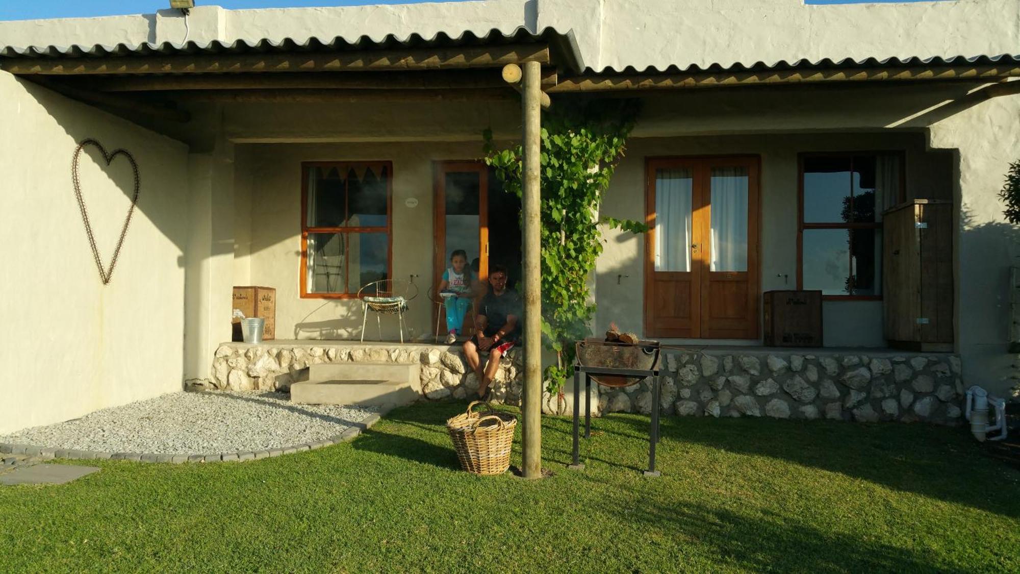 לאנגבאן The Stables Accommodation מראה חיצוני תמונה