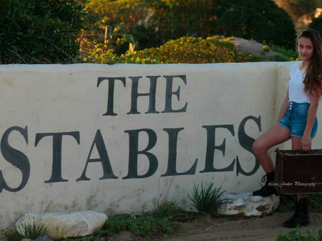 לאנגבאן The Stables Accommodation מראה חיצוני תמונה