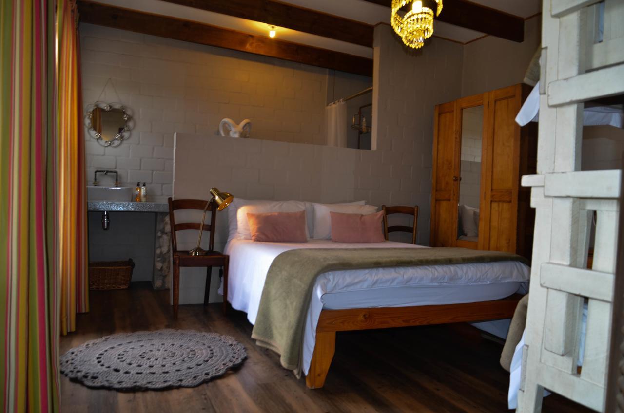 לאנגבאן The Stables Accommodation מראה חיצוני תמונה