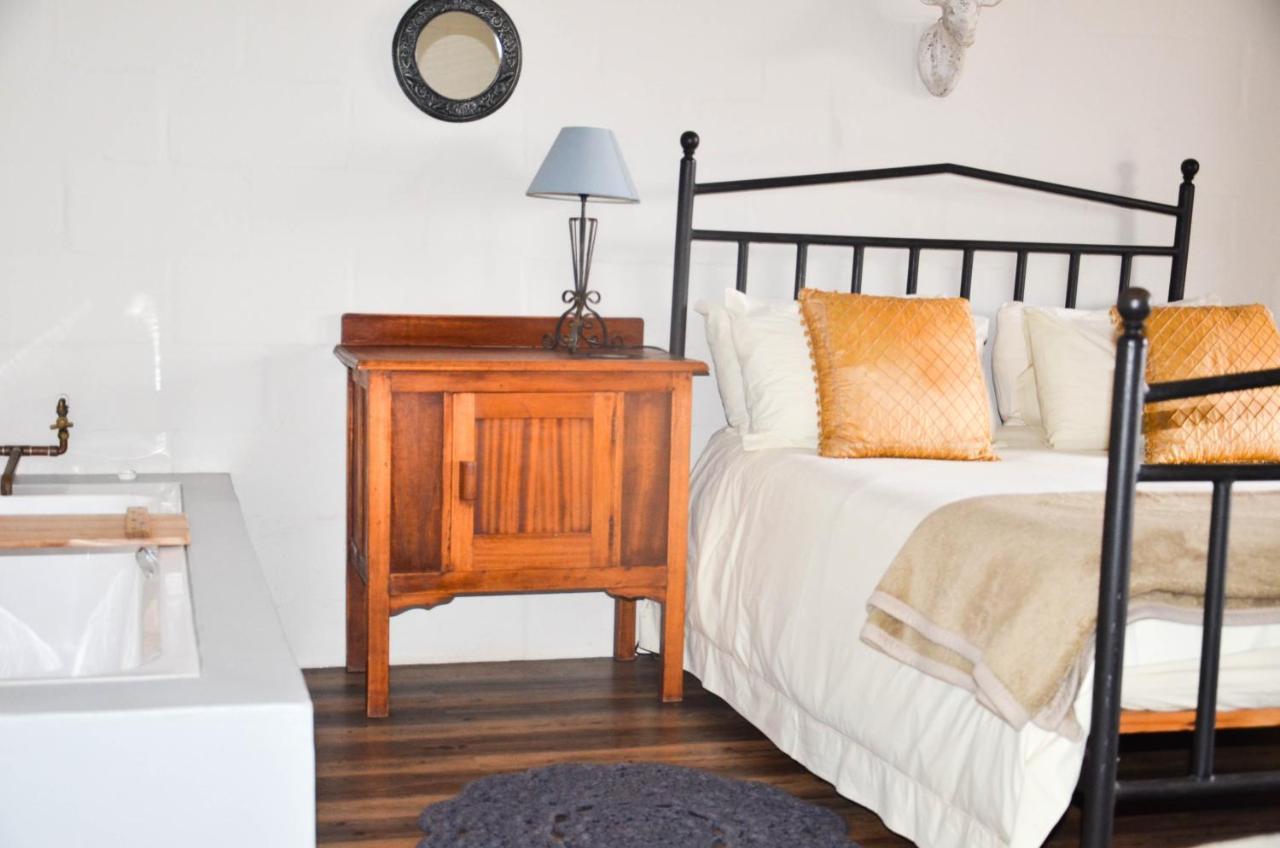 לאנגבאן The Stables Accommodation מראה חיצוני תמונה