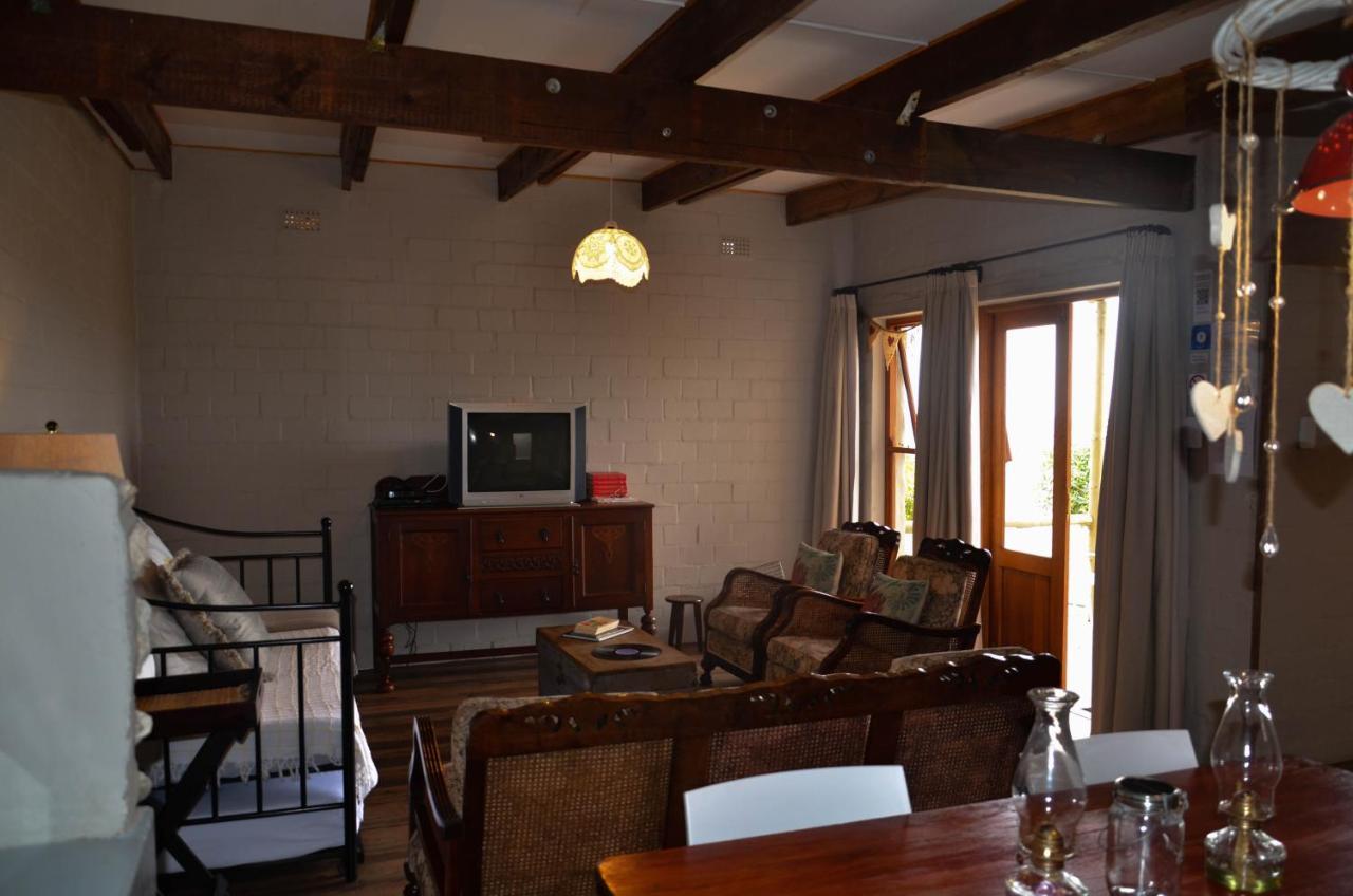 לאנגבאן The Stables Accommodation מראה חיצוני תמונה